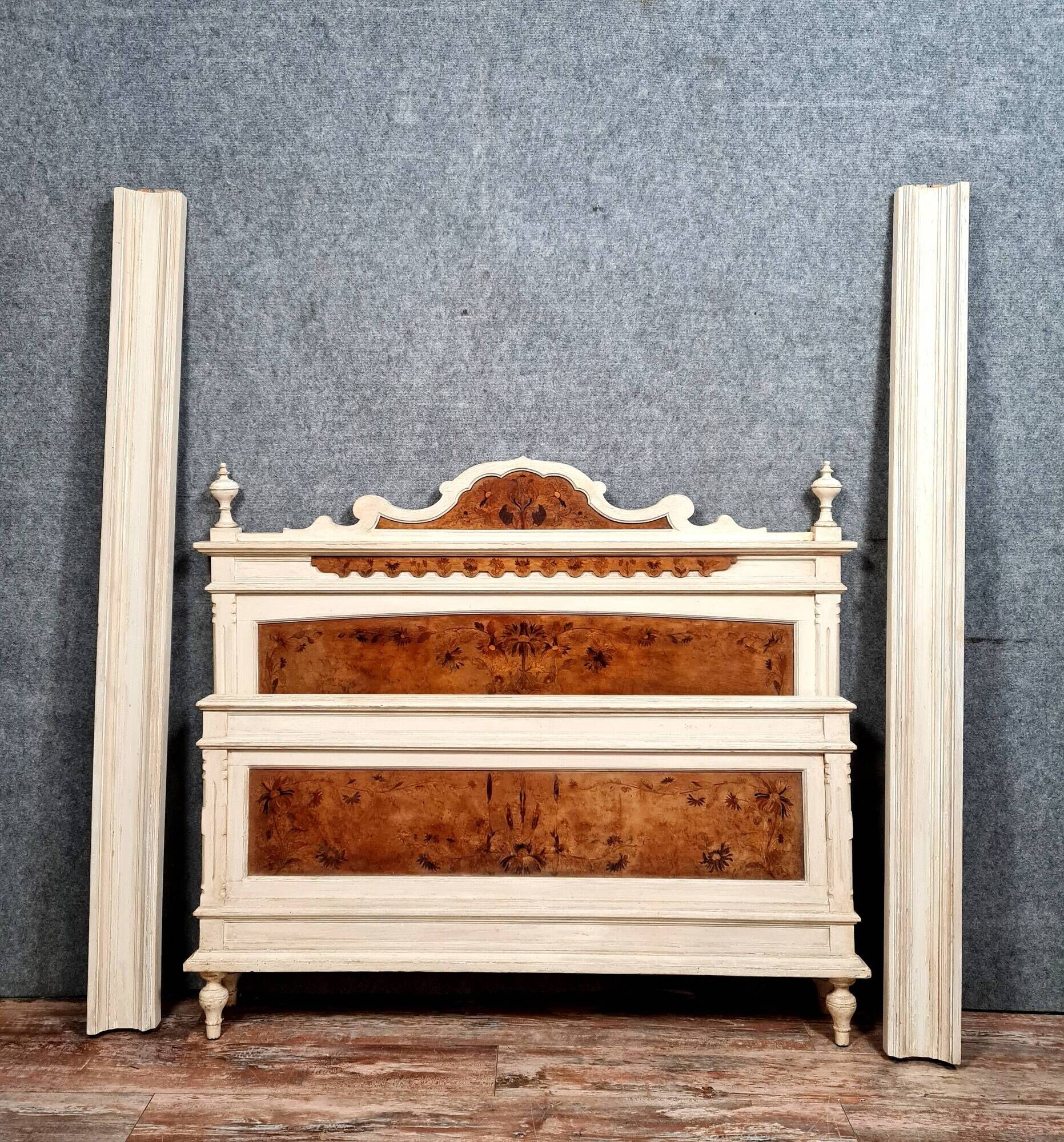 School of Nancy in the spirit of Majorelle: magnificent center bed in lacquer and marquetry