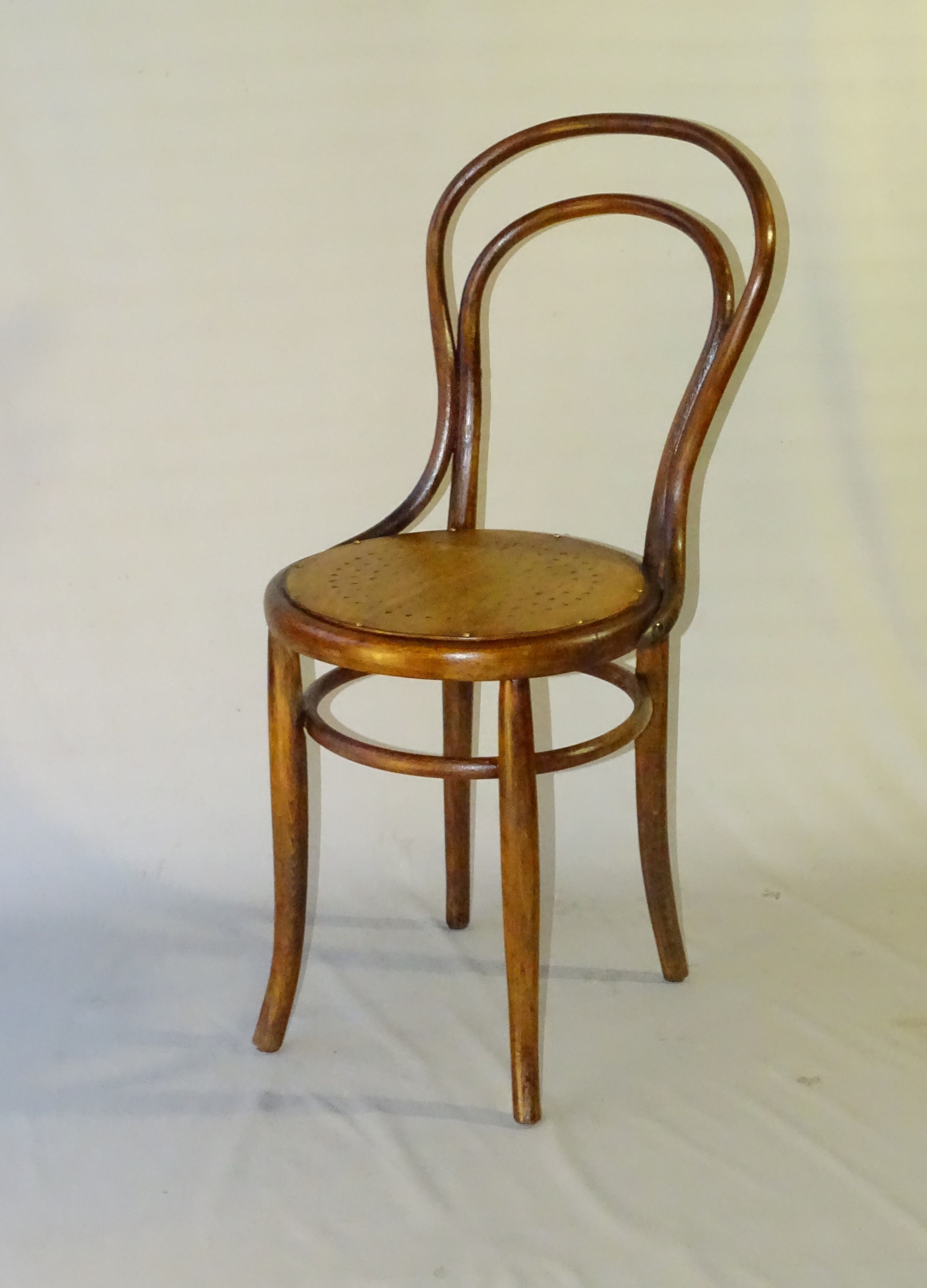 Bistrot chair KOHN N°30 1/2 seated Star, circa 1885
