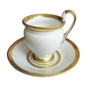 Tasse et soucoupe ancienne en porcelaine blanche et or XIXème avec poignée forme tête de cygne