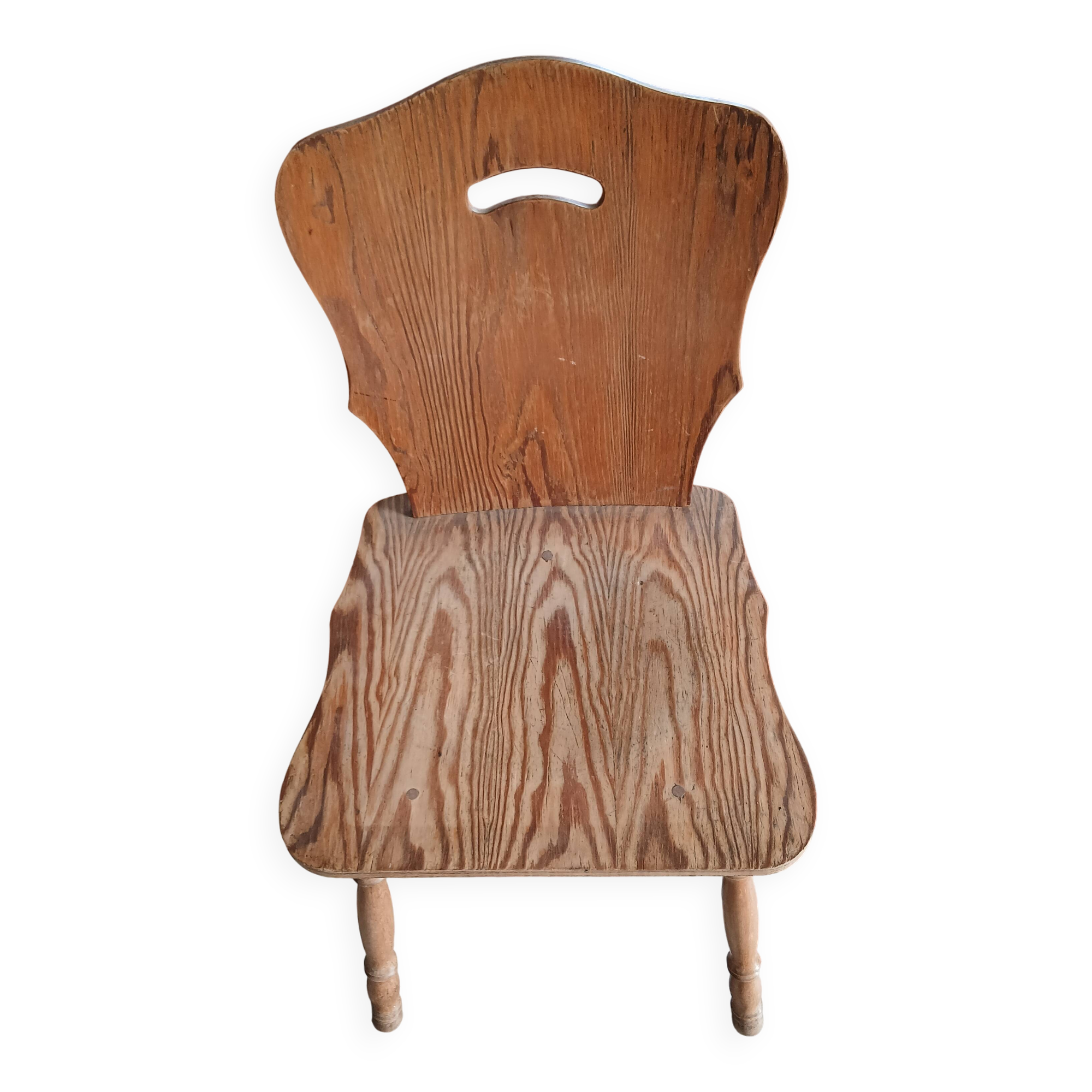 Vieille chaise en planche