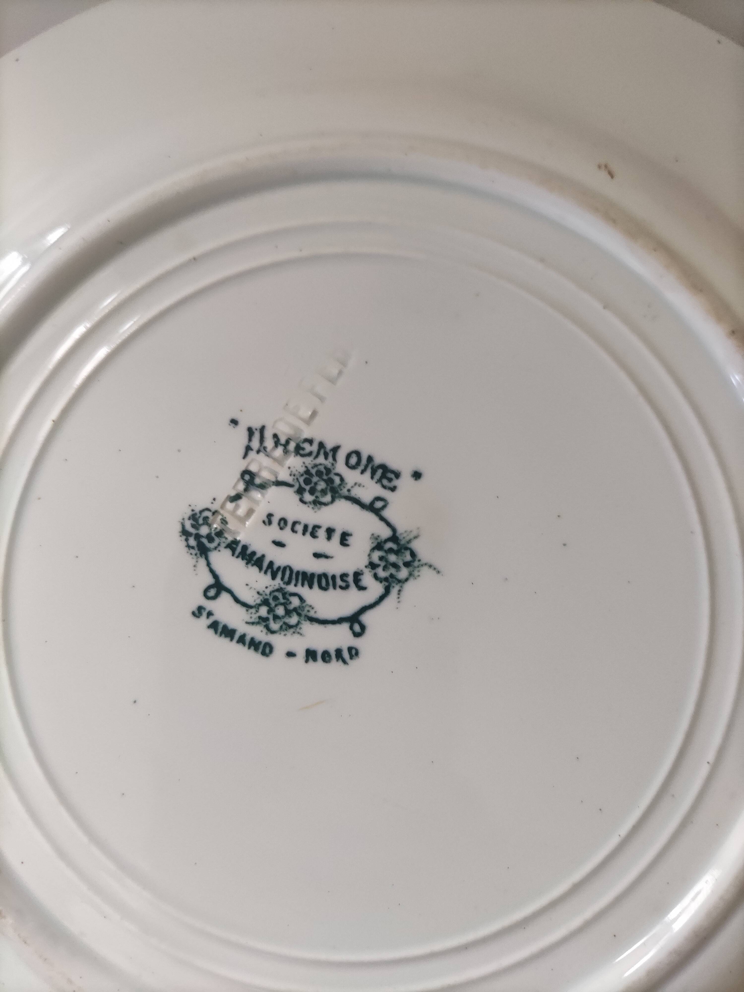 Porcelain plate St Amand