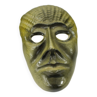 Green mask
