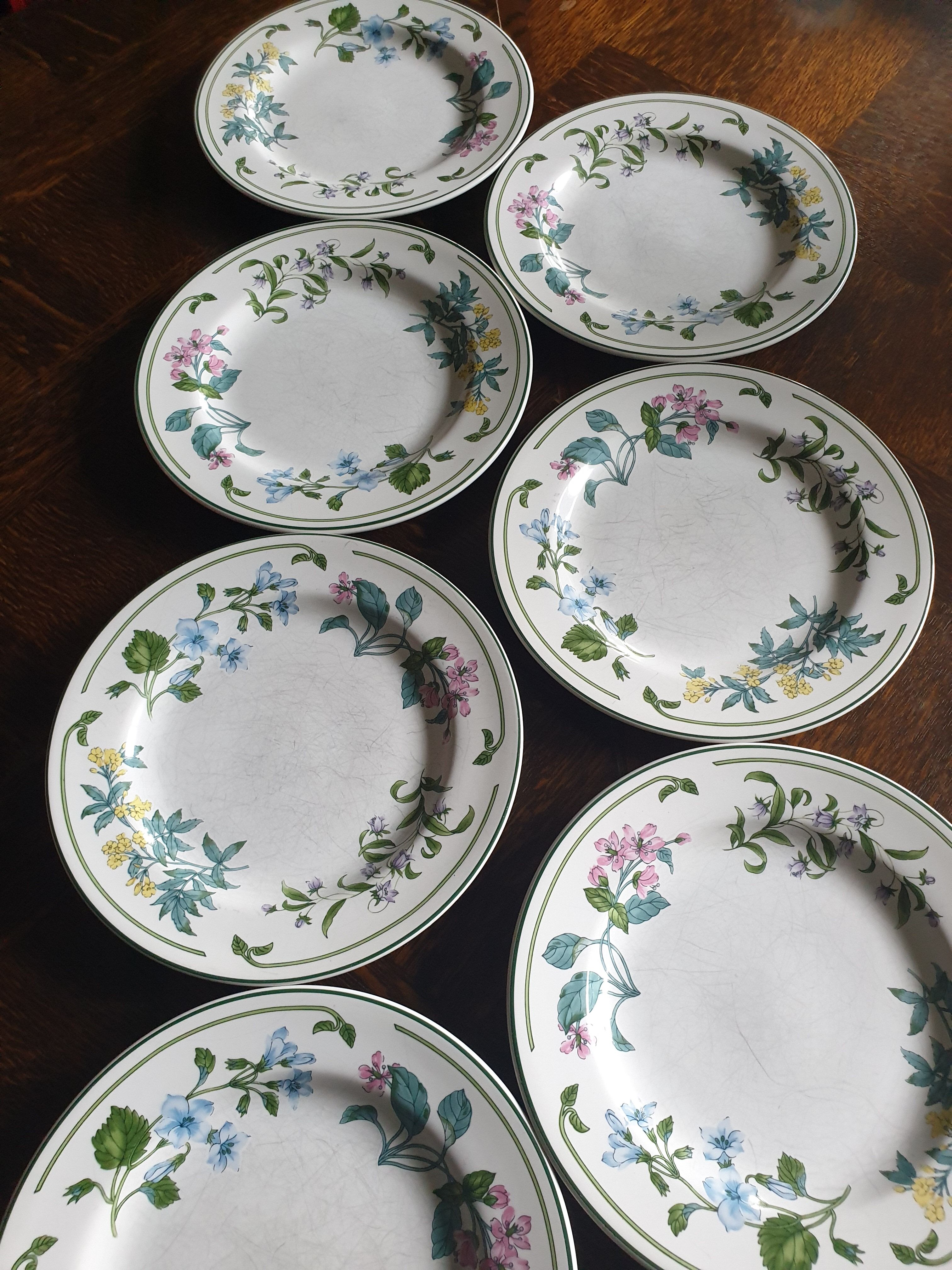 Lot 7 flat plates for vintage dessert