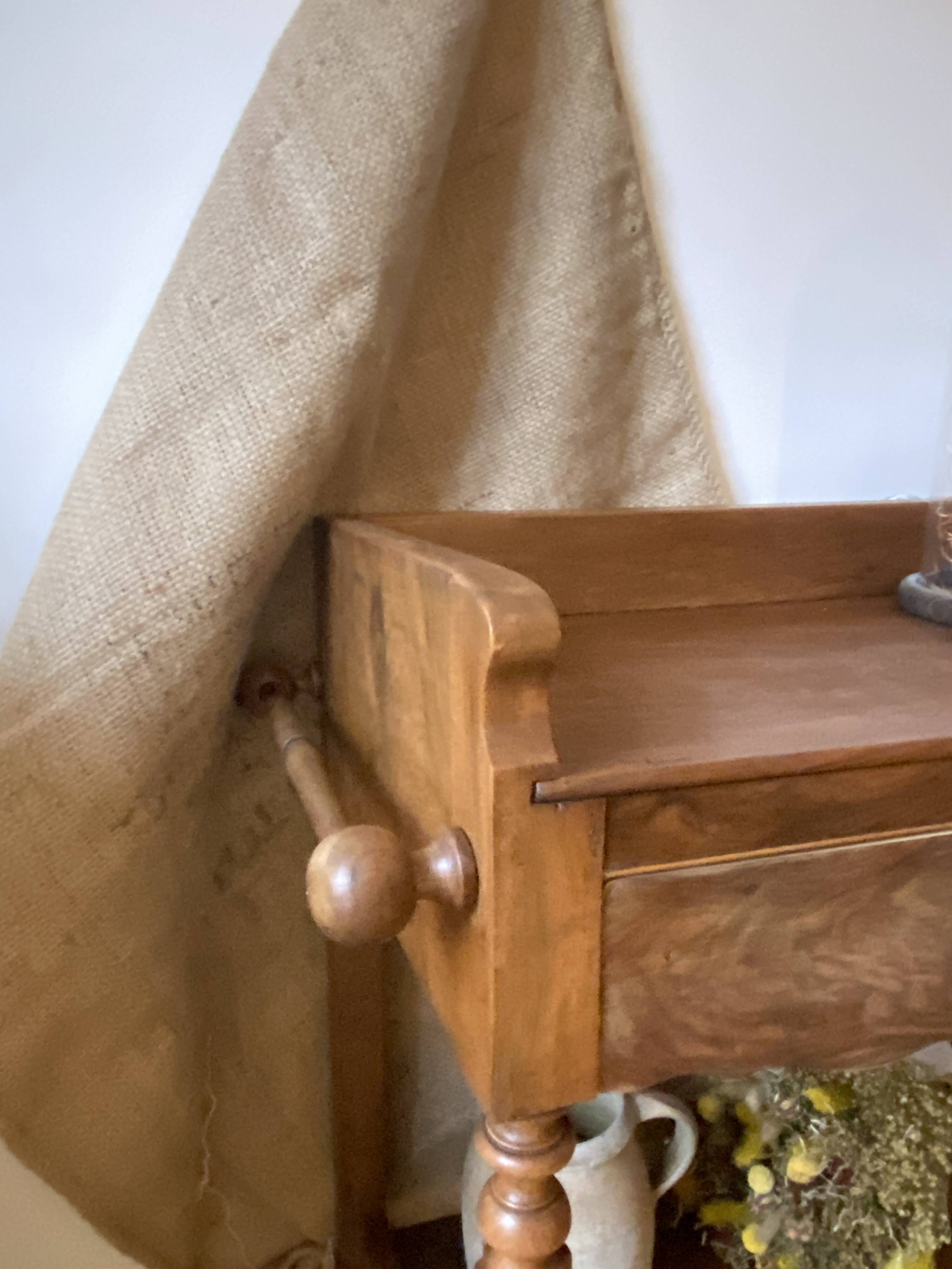 table de toilette / coiffeuse