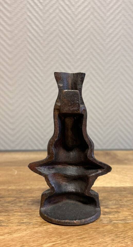 After Salvador Dali: bronze statue "the nose"