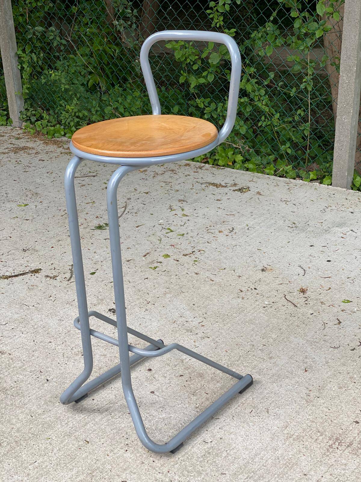 Tabouret de bar en acier courbé gris et bois massif 80cm