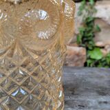 Moulded glass globe walking lamp