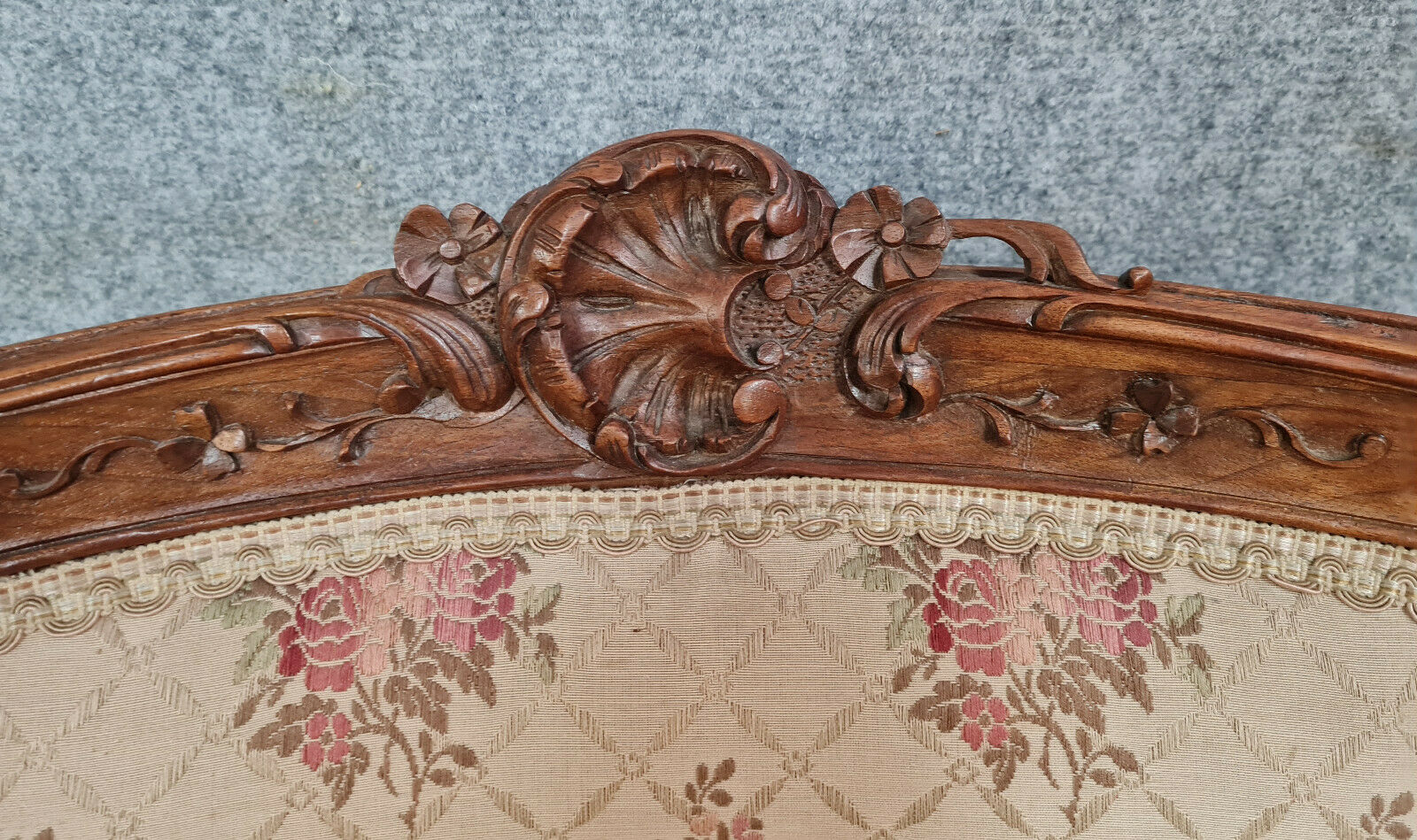 Pair of chairs cabriolets Louis XV rockery walnut rockery