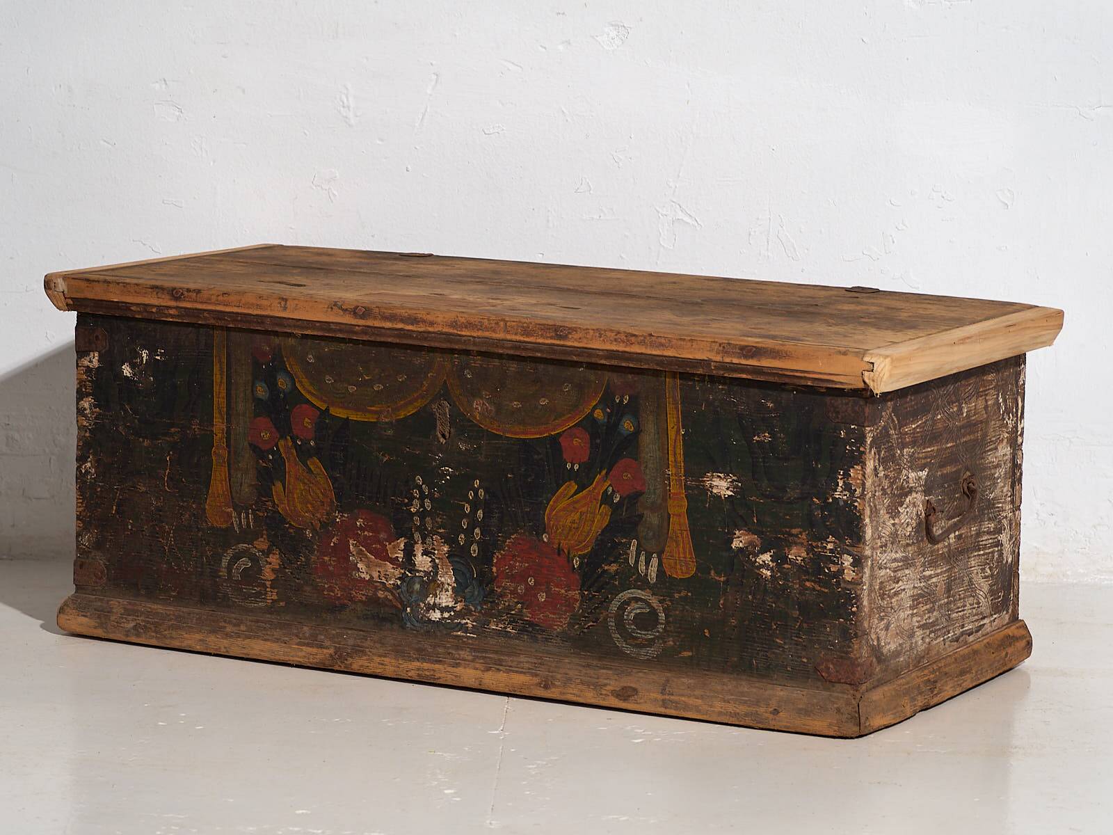 Antique small chest with floral motifs (c.1920) #73