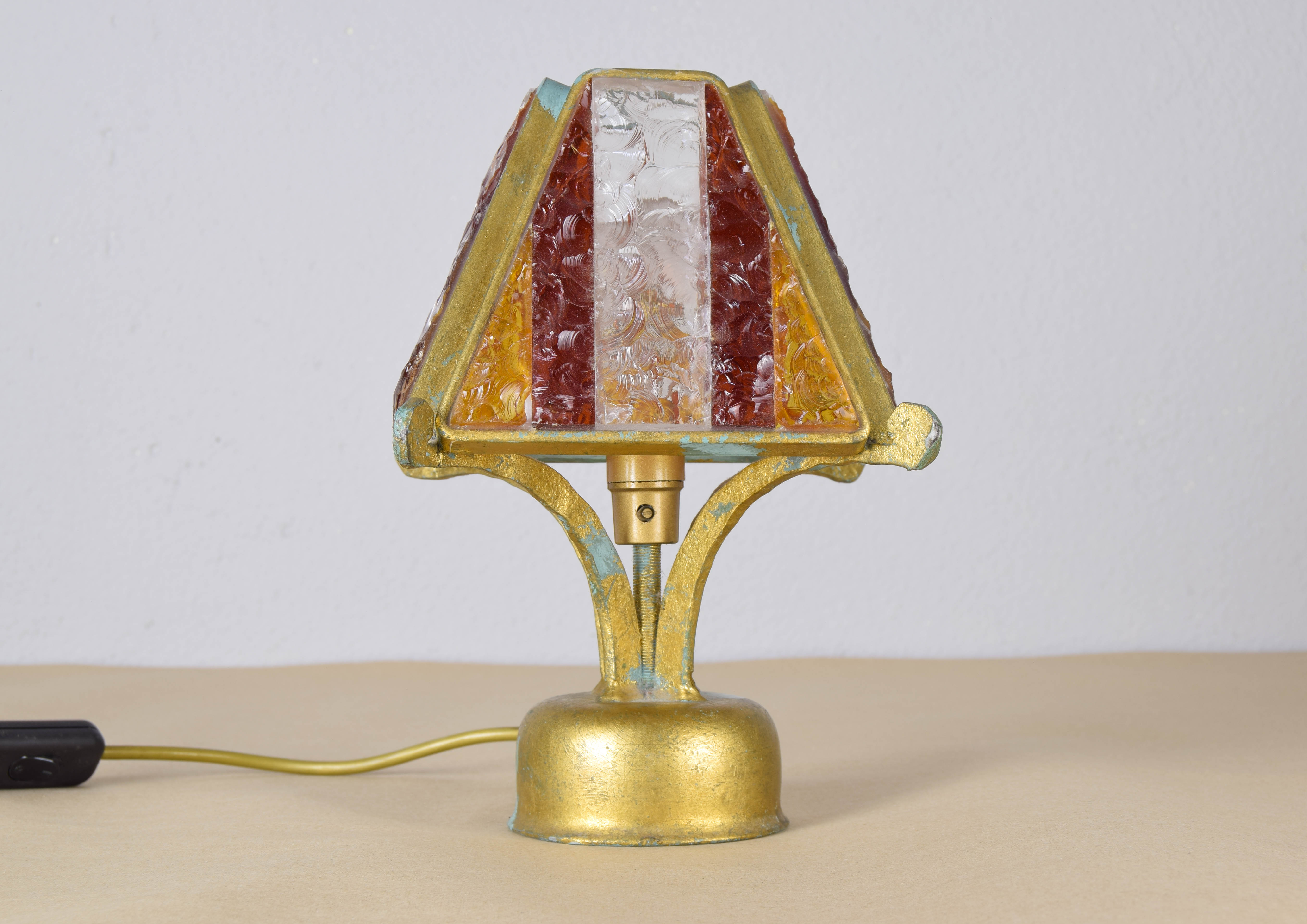 Brutalist table lamp in metal and hammered murano by longobard italy