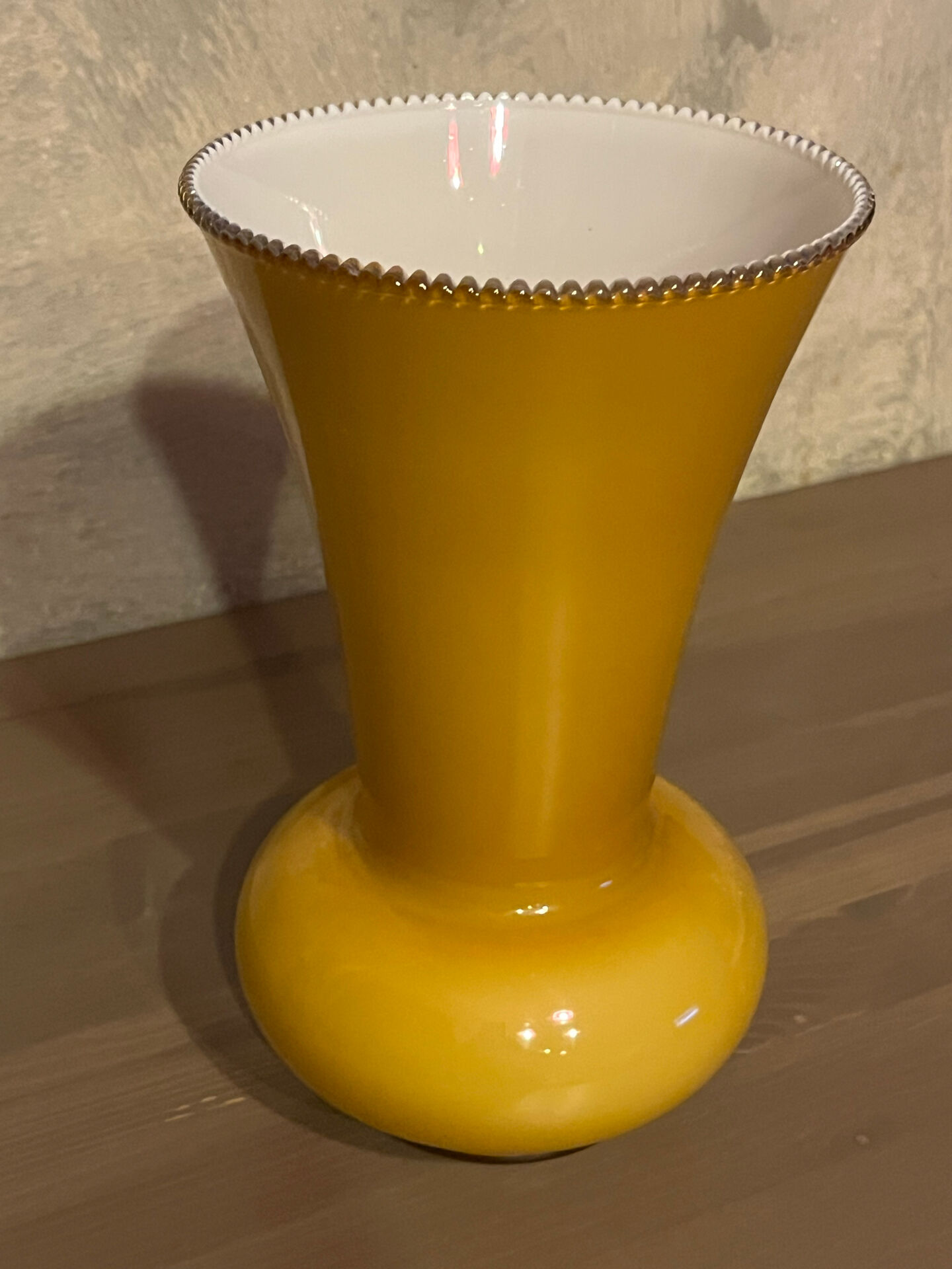 Trianon vase - Verrerie de Vianne with original box