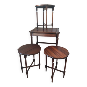 ensemble de tables gigognes