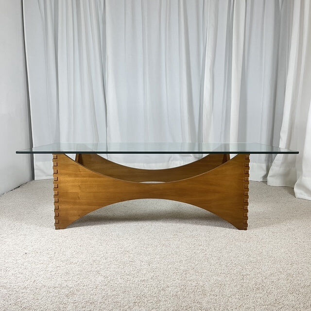 Sculptural coffee table in mahogany and glass – Europe, 1970s