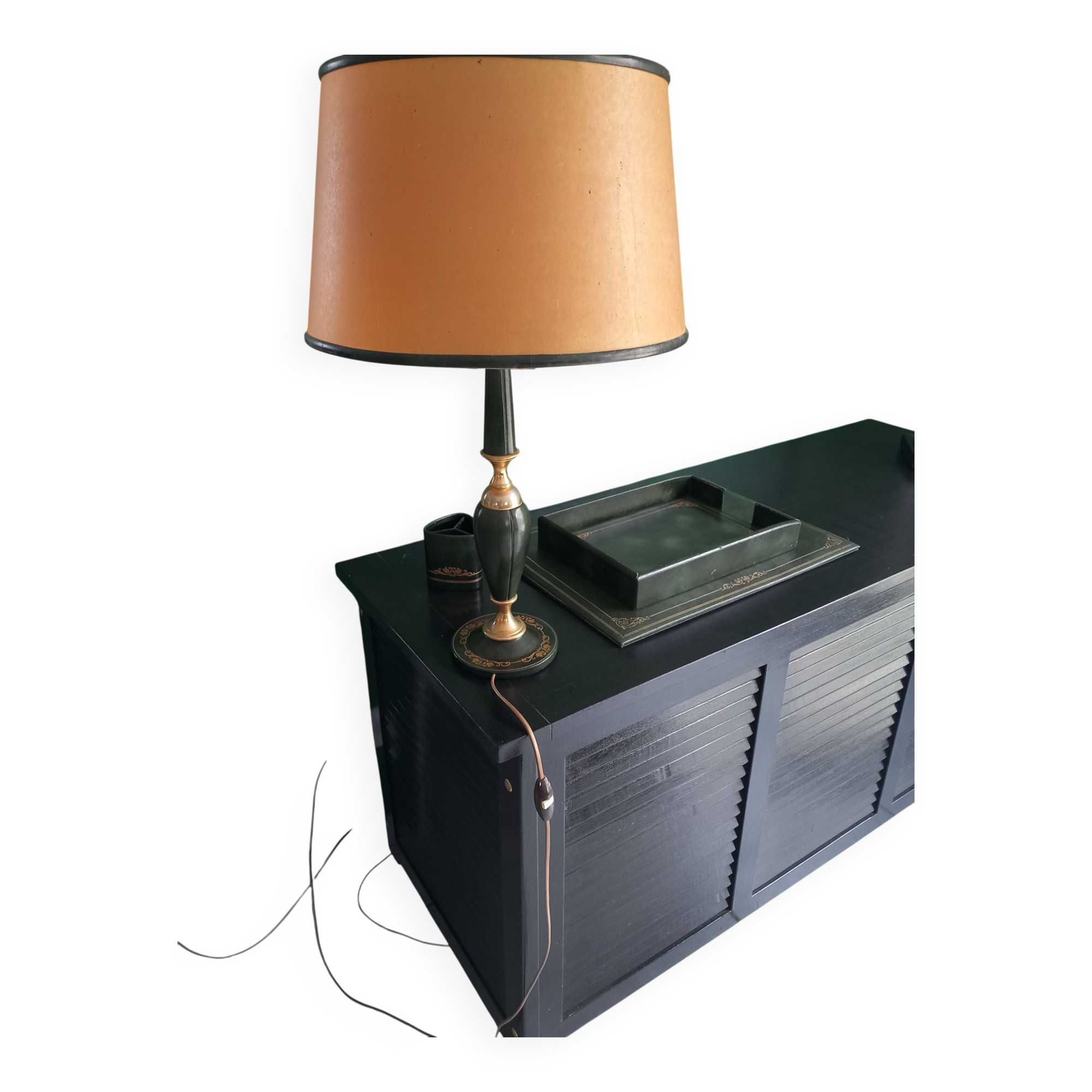 Lamp with accessories