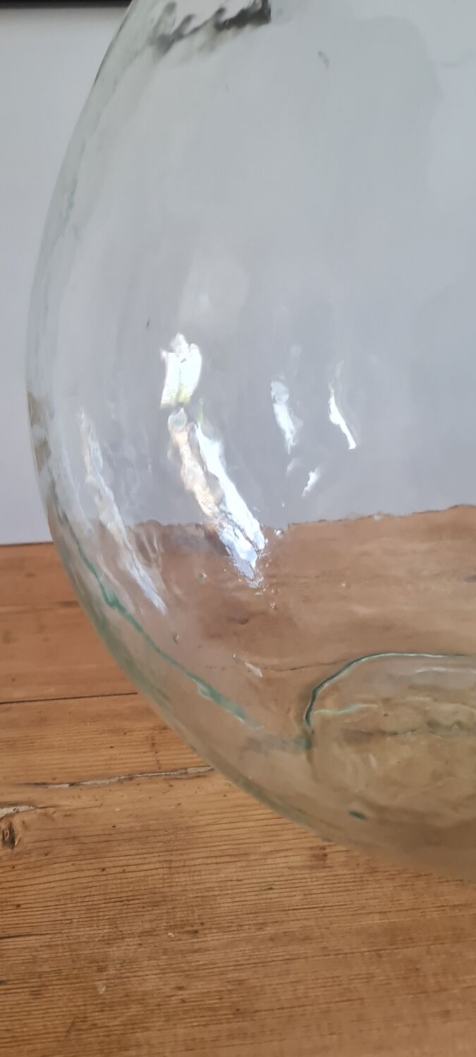 Demijohn in blown glass