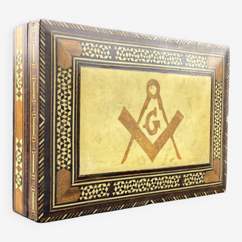 Syrian box with richly inlaid decoration with the attributes of Freemasonry