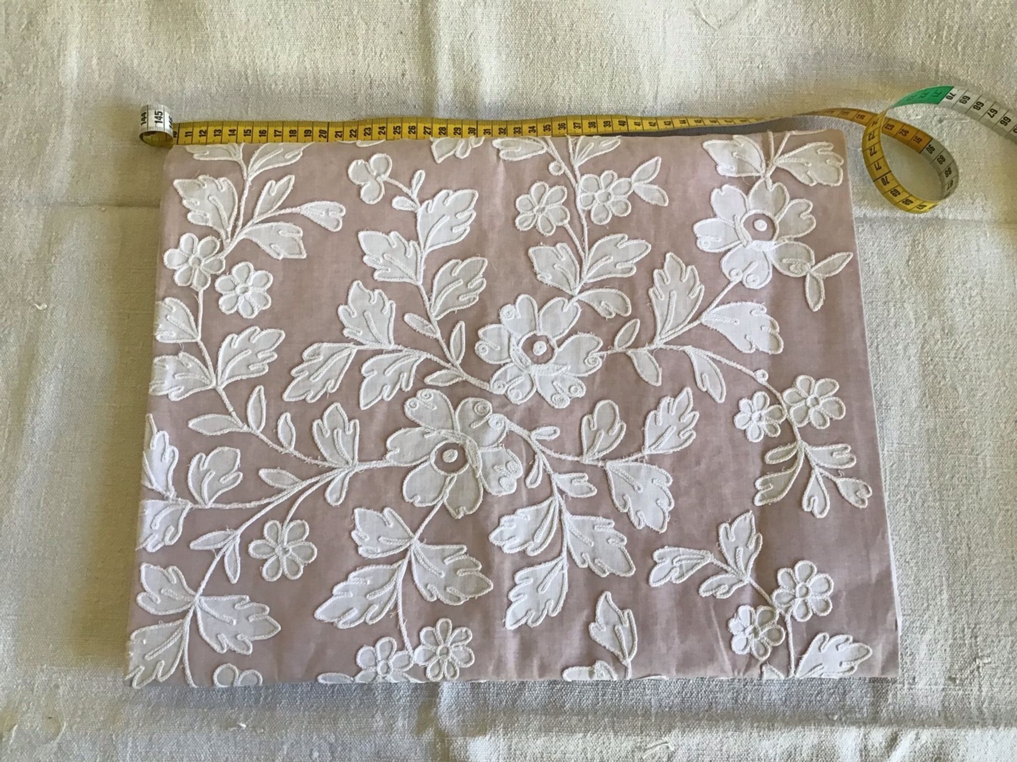 Nappe de cérémonie en organza blanc