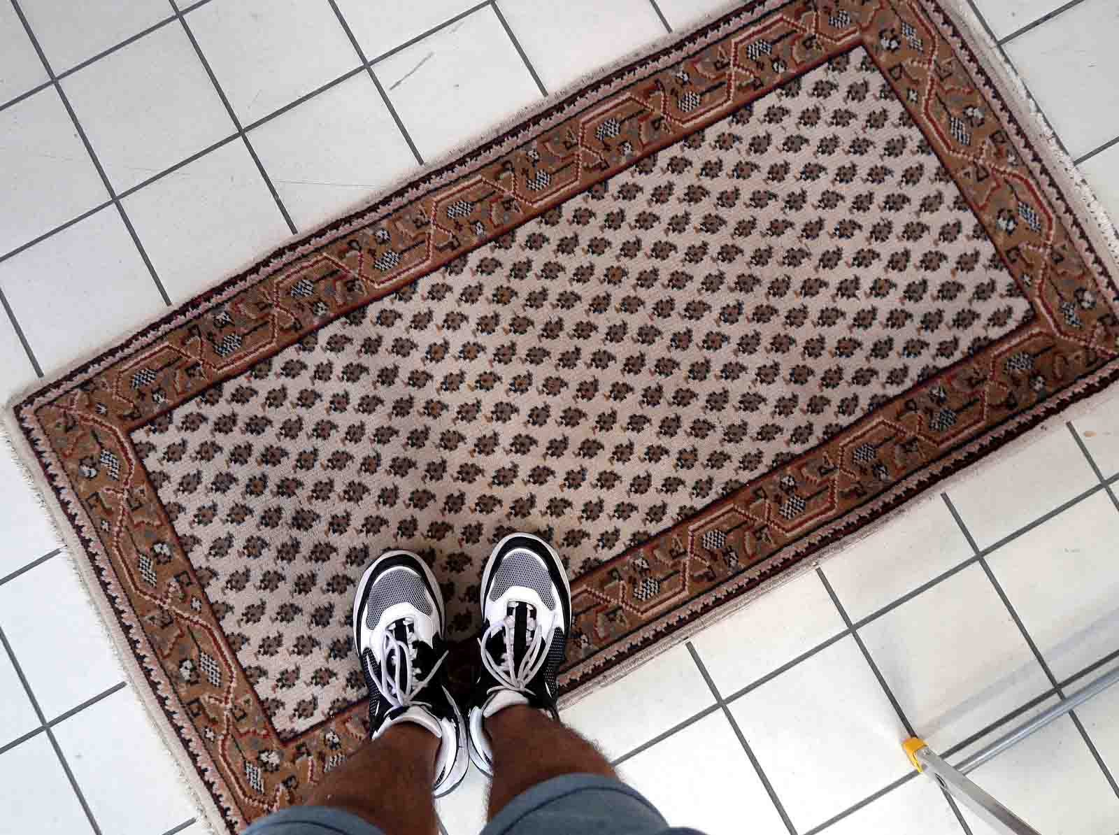 Vintage Indian carpet Seraband handmade 73cm x 143cm 1970s