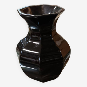 Black crystal vase