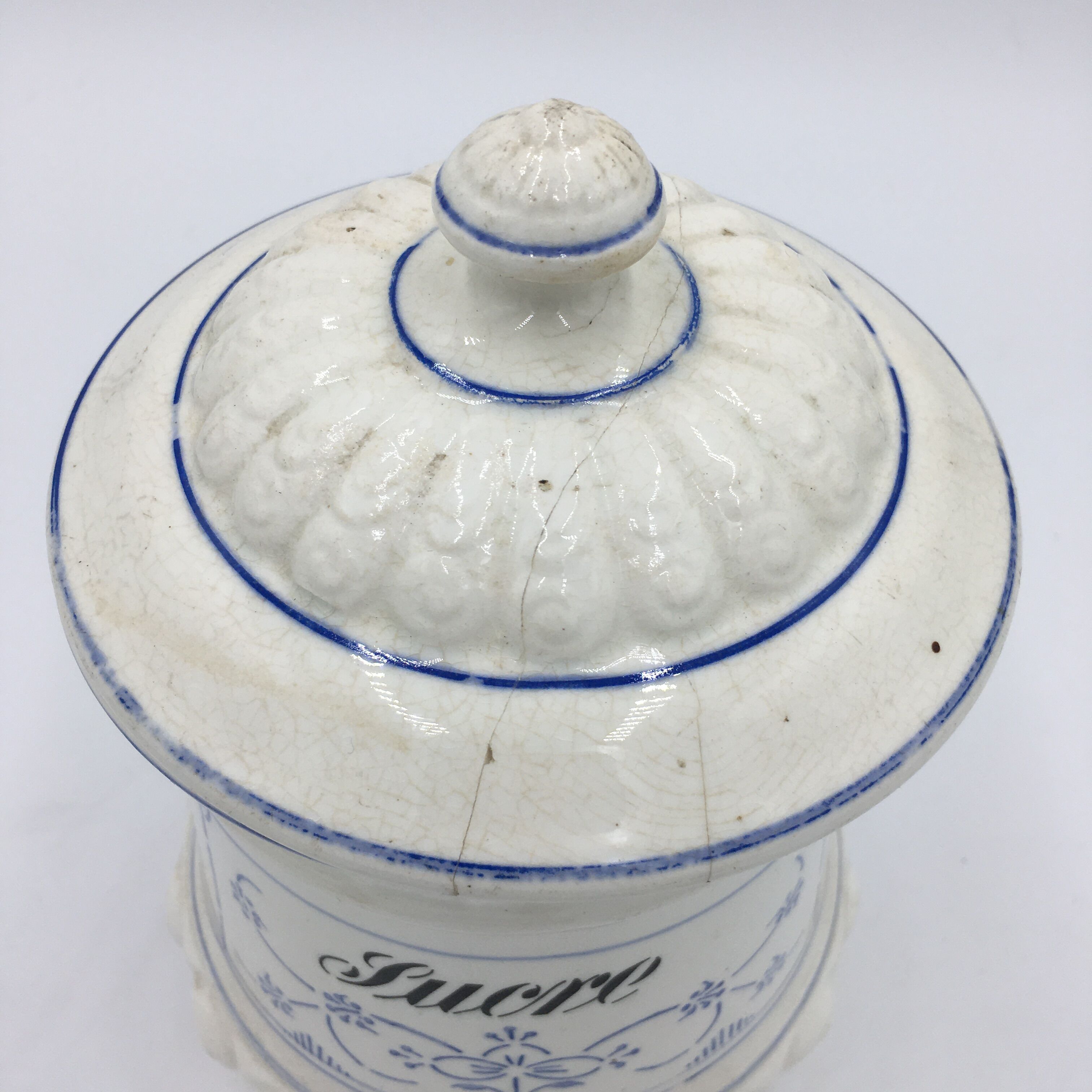 Ceramic sugar pot