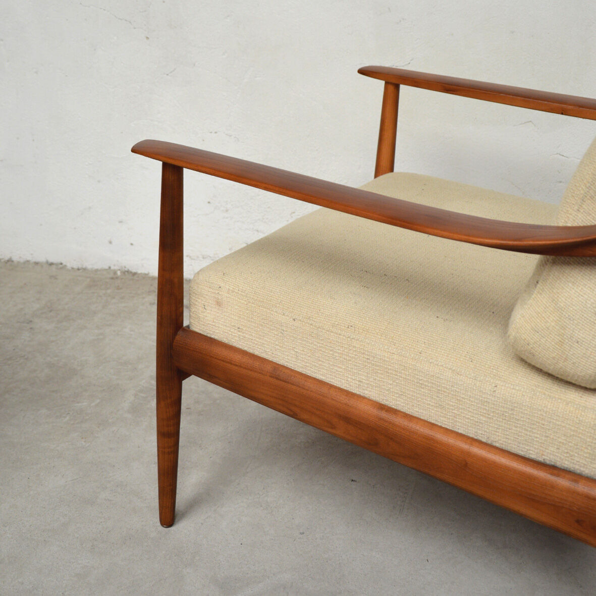 Pair of chairs Knoll Antimott, 1960