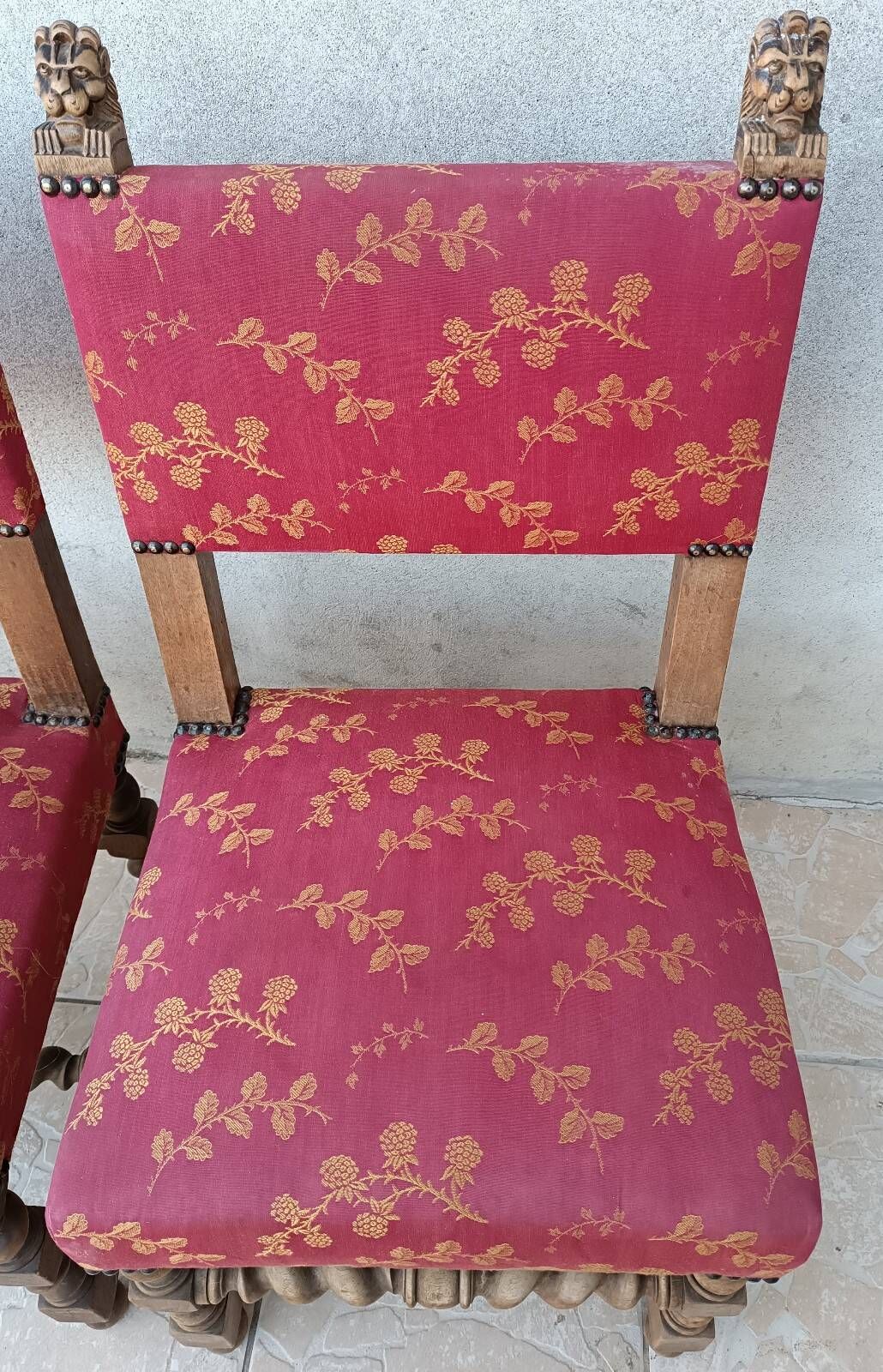 Pair of Louis XIII chairs in walnut, 19th century.