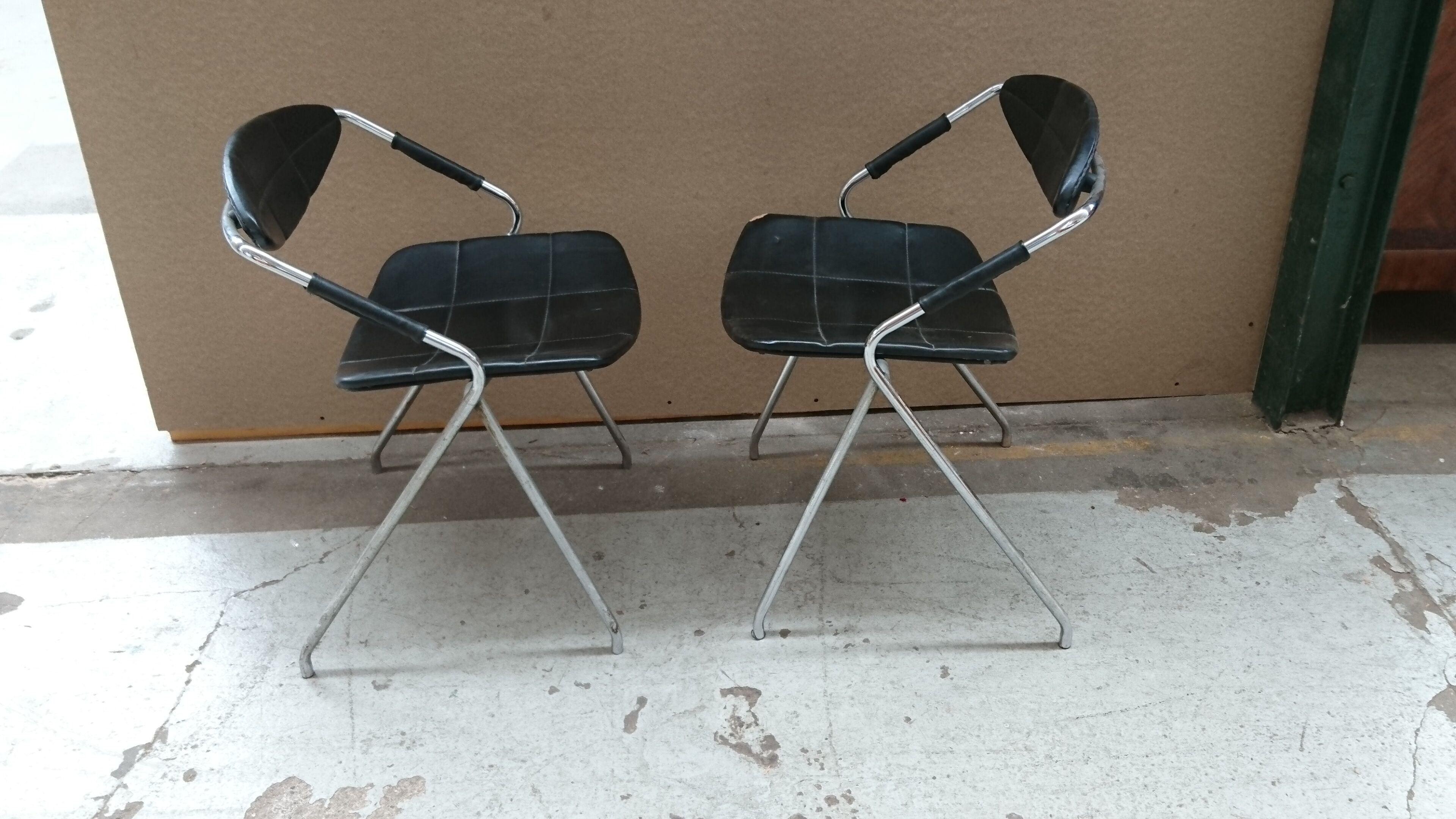 Chaises "rugby" par Gilbert Steiner