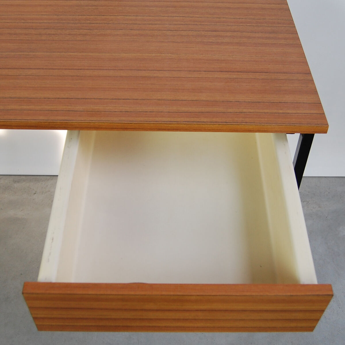 "Cadet" desk by Pierre Guariche for Meurop, 1970