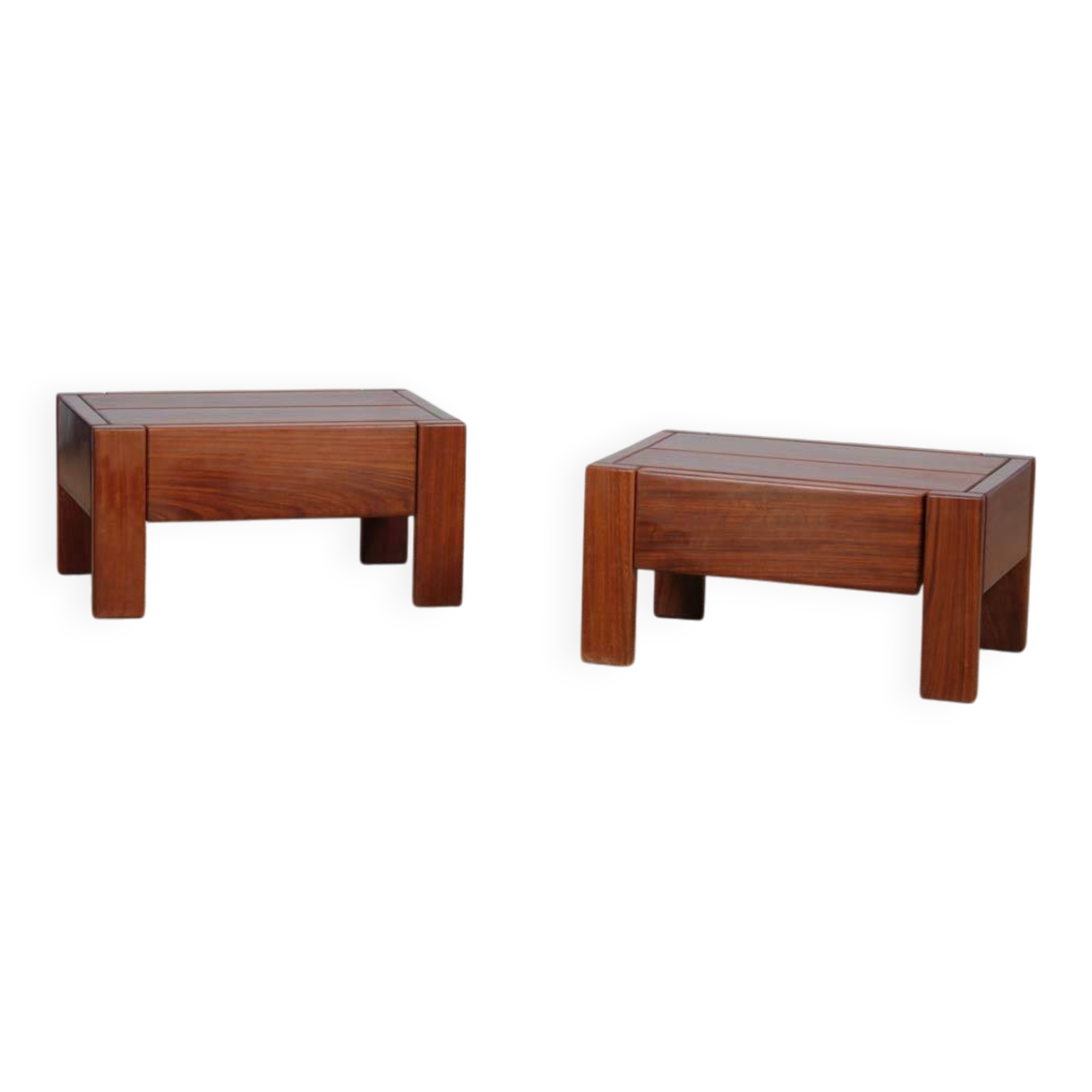 Paire de tables de chevet en orme pour Maison Regain, 1970