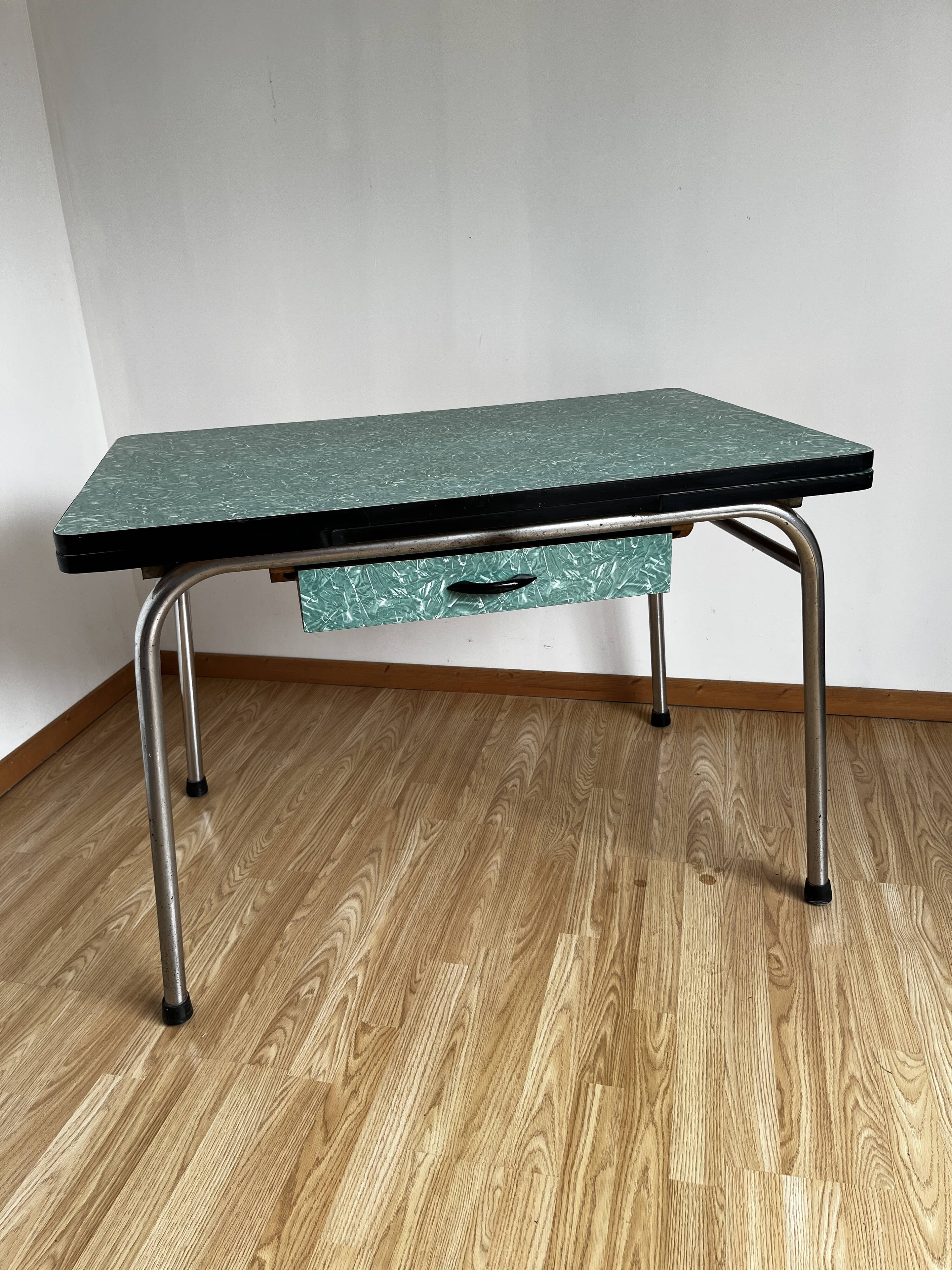Table formica