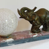 Lampe éléphant en régule opaline art déco