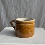 Stoneware mug with handle