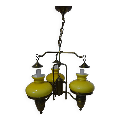 Grand lustre 3 feux en verre, opaline et laiton