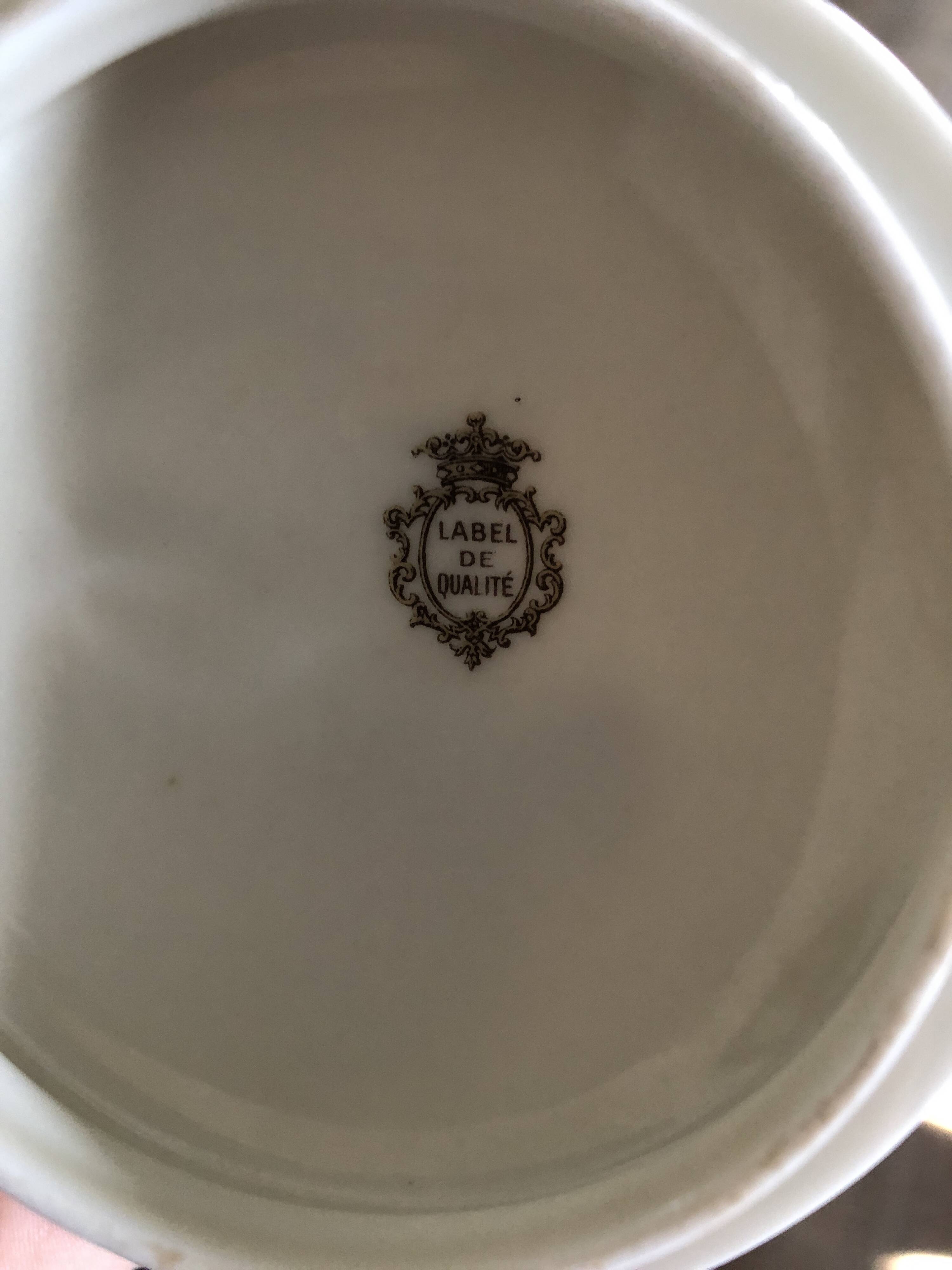 Service à café en porcelaine de Limoges Raynaud