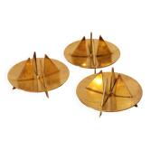 Trio de bougeoirs scandinaves en laiton Pierre Forsell pour Skultuna