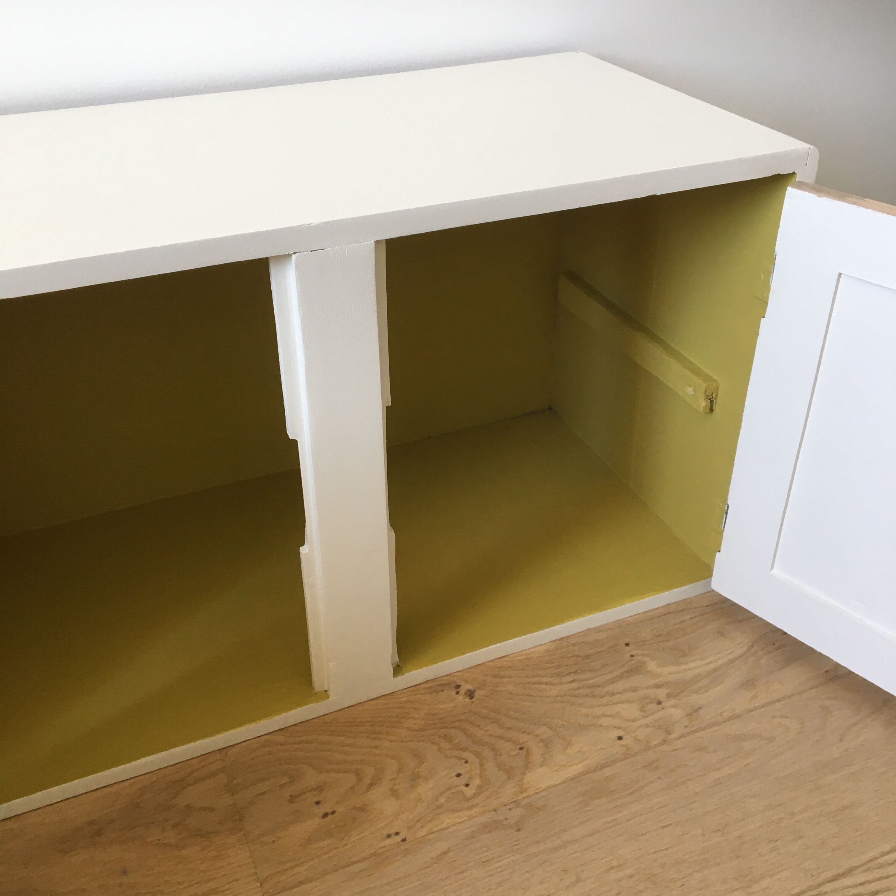 Storage cabinet