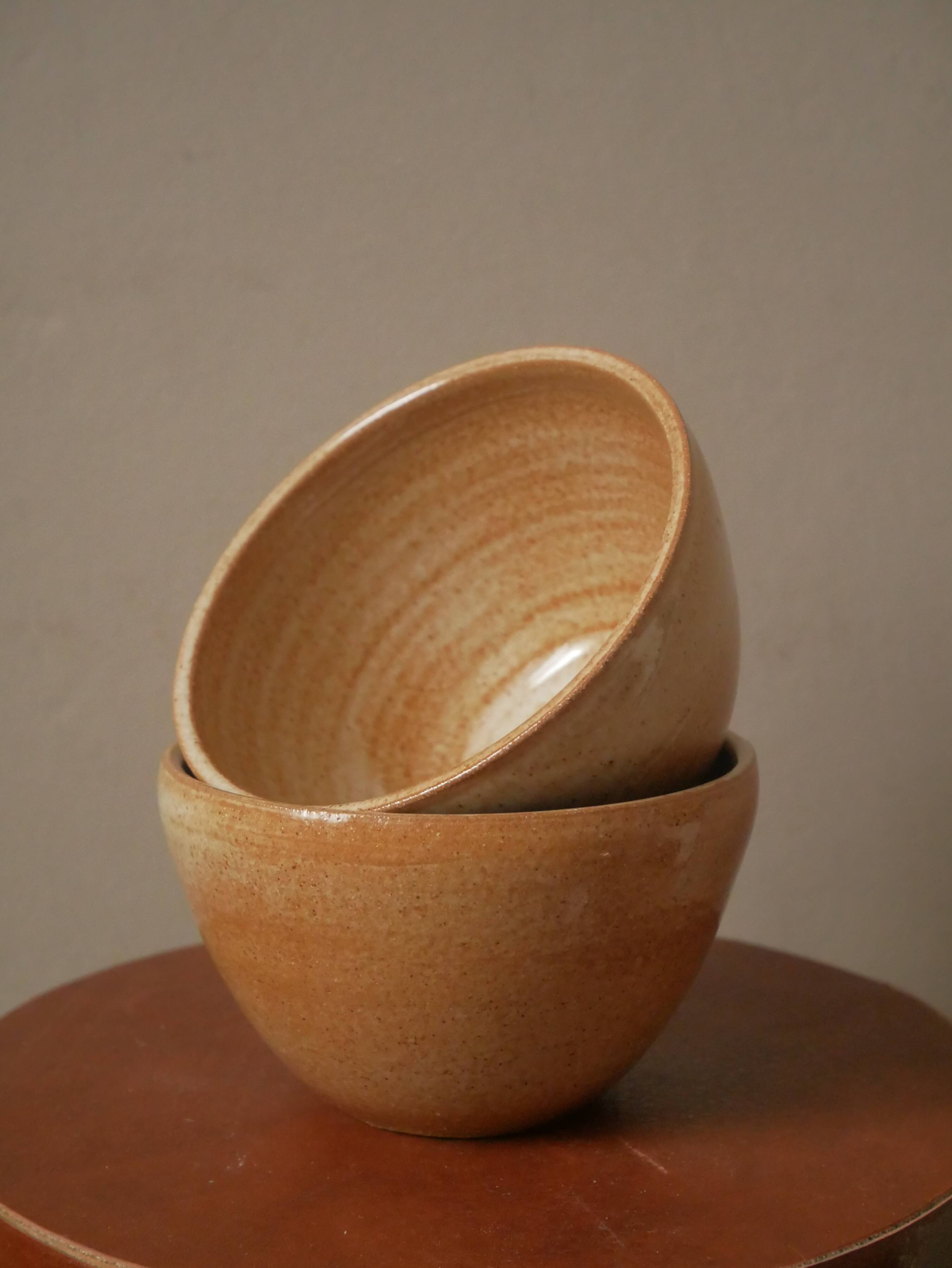 Vintage stoneware ceramic bowls handmade pottery Scandinavian country decoration artisanal manufacturing