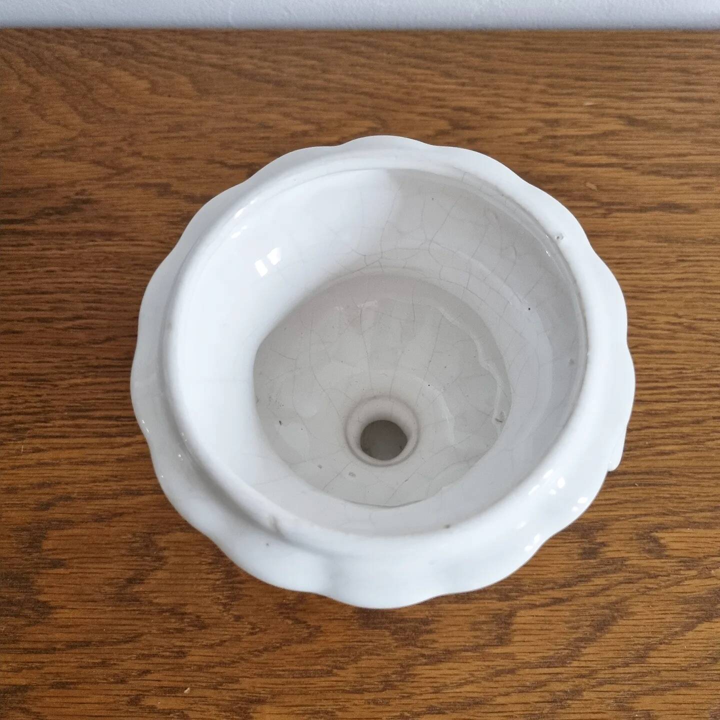 Vintage Medici vase pot holder, old white earthenware