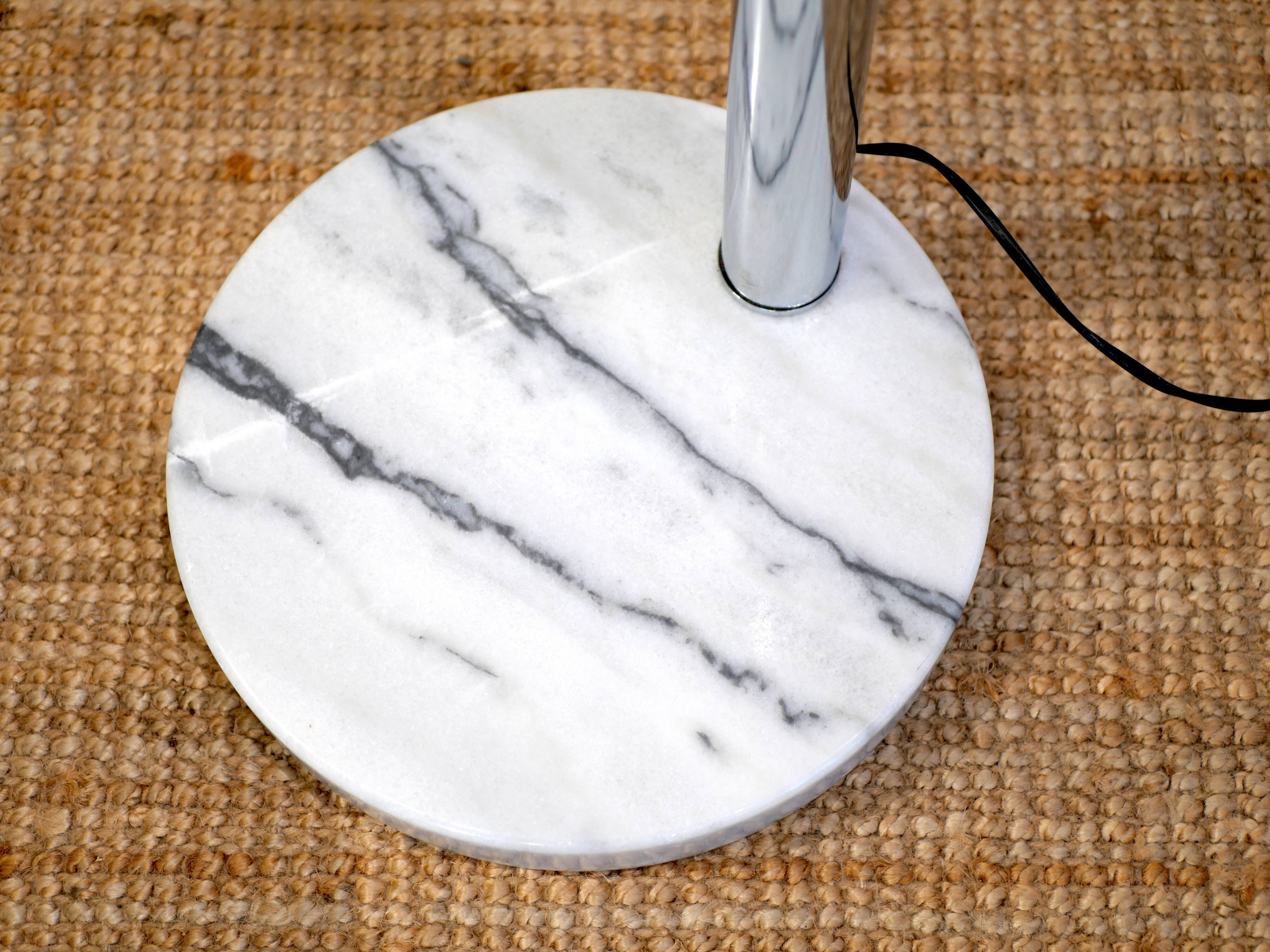 Lily of the valley floor lamp with 5 branches