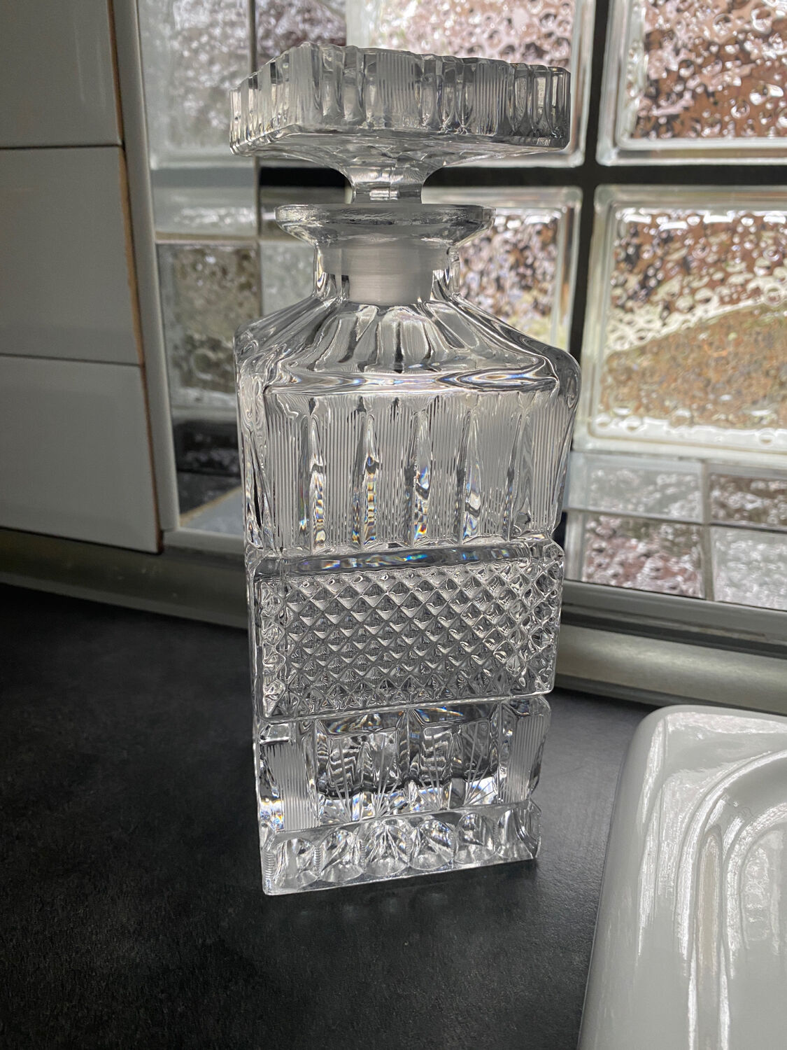Crystal decanter