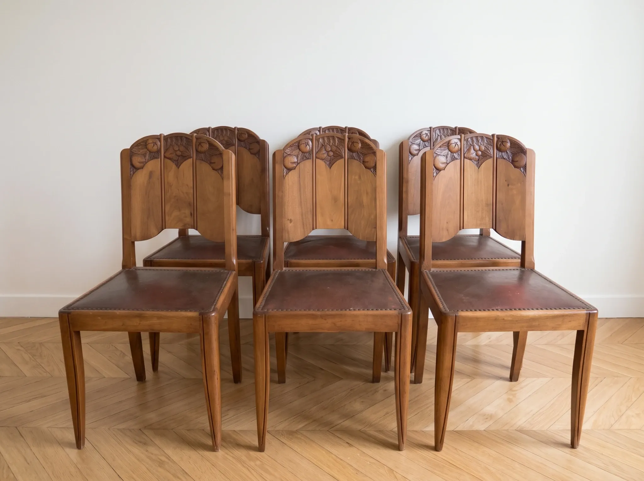 Lot de 6 chaises Art Déco en bois et cuir