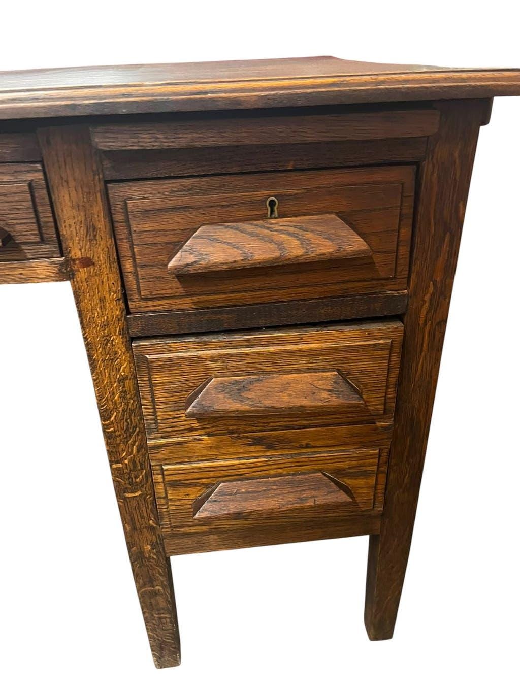 Vintage XL deep desk in solid wood