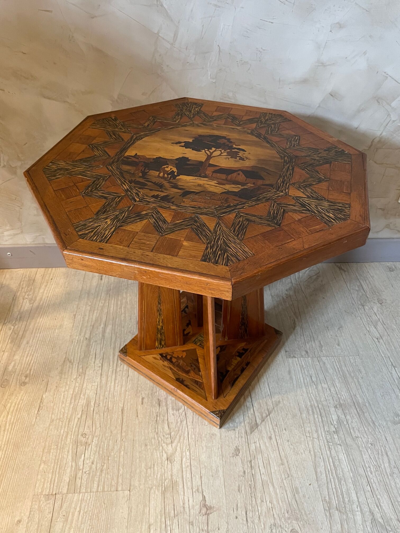 Table d'appoint marquetée