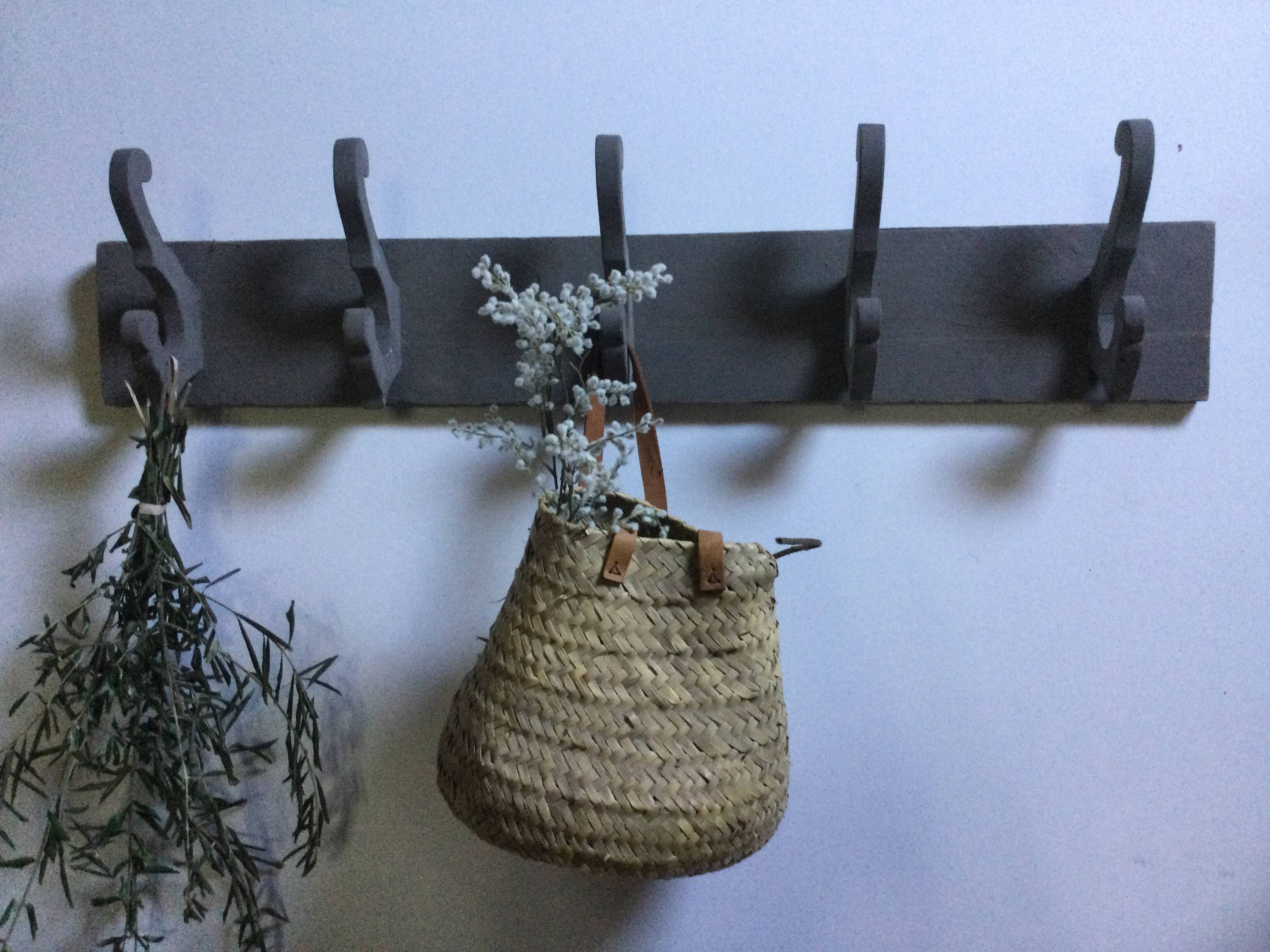 Porte manteau  ancien bois peint 5 patères