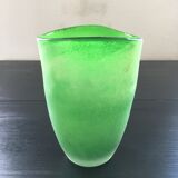 Vase vert en pâte de verre