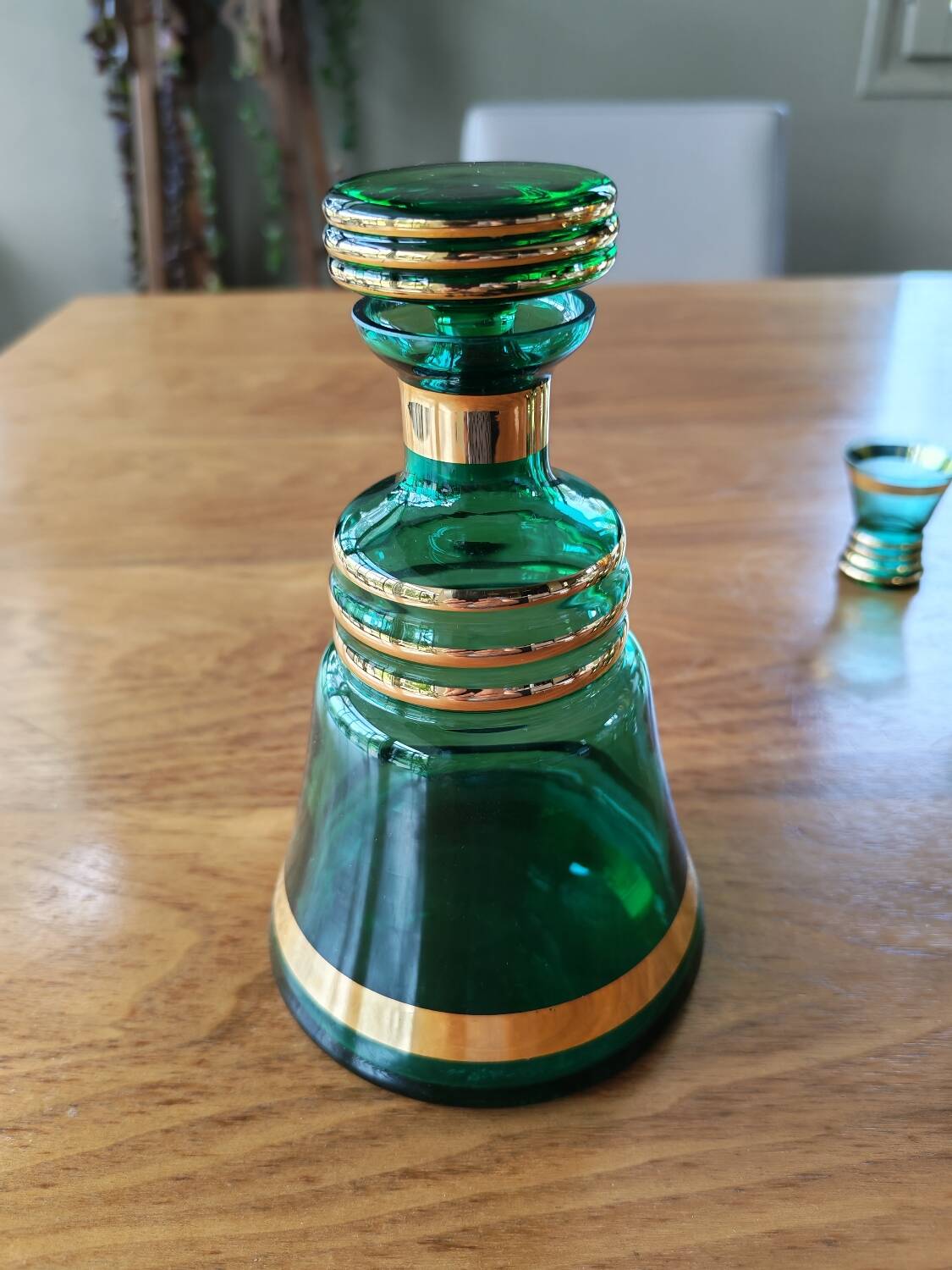 Vintage carafe and 5 glasses