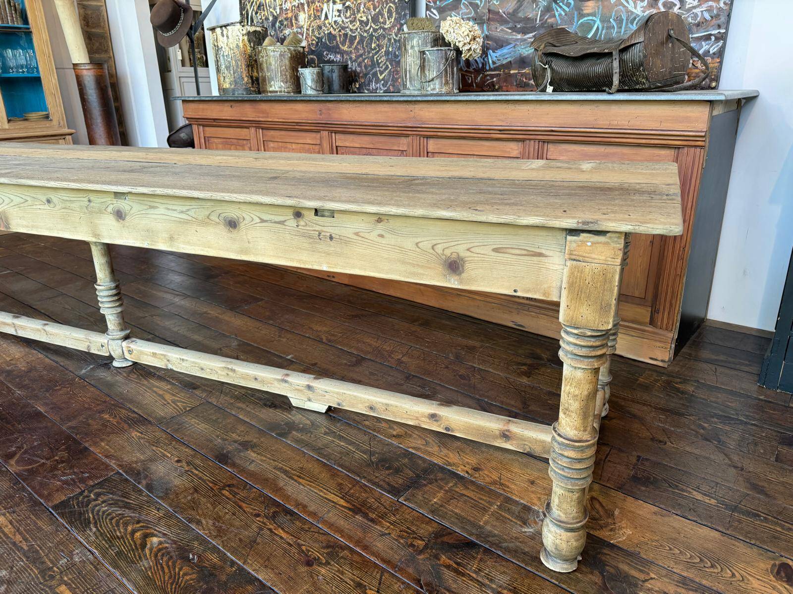 Grande table de couvent en chêne