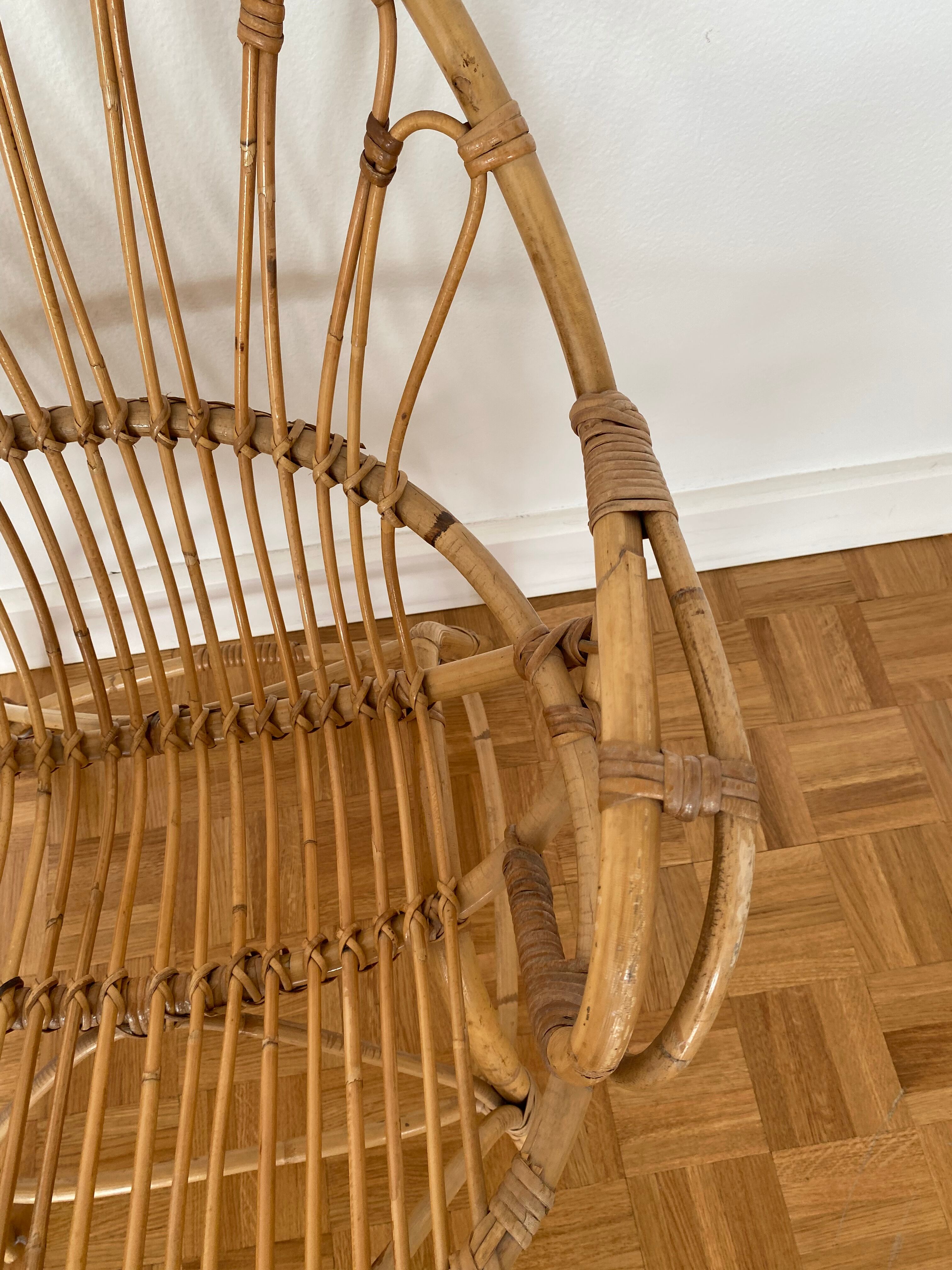 Armchair basket in vintage rattan 60's