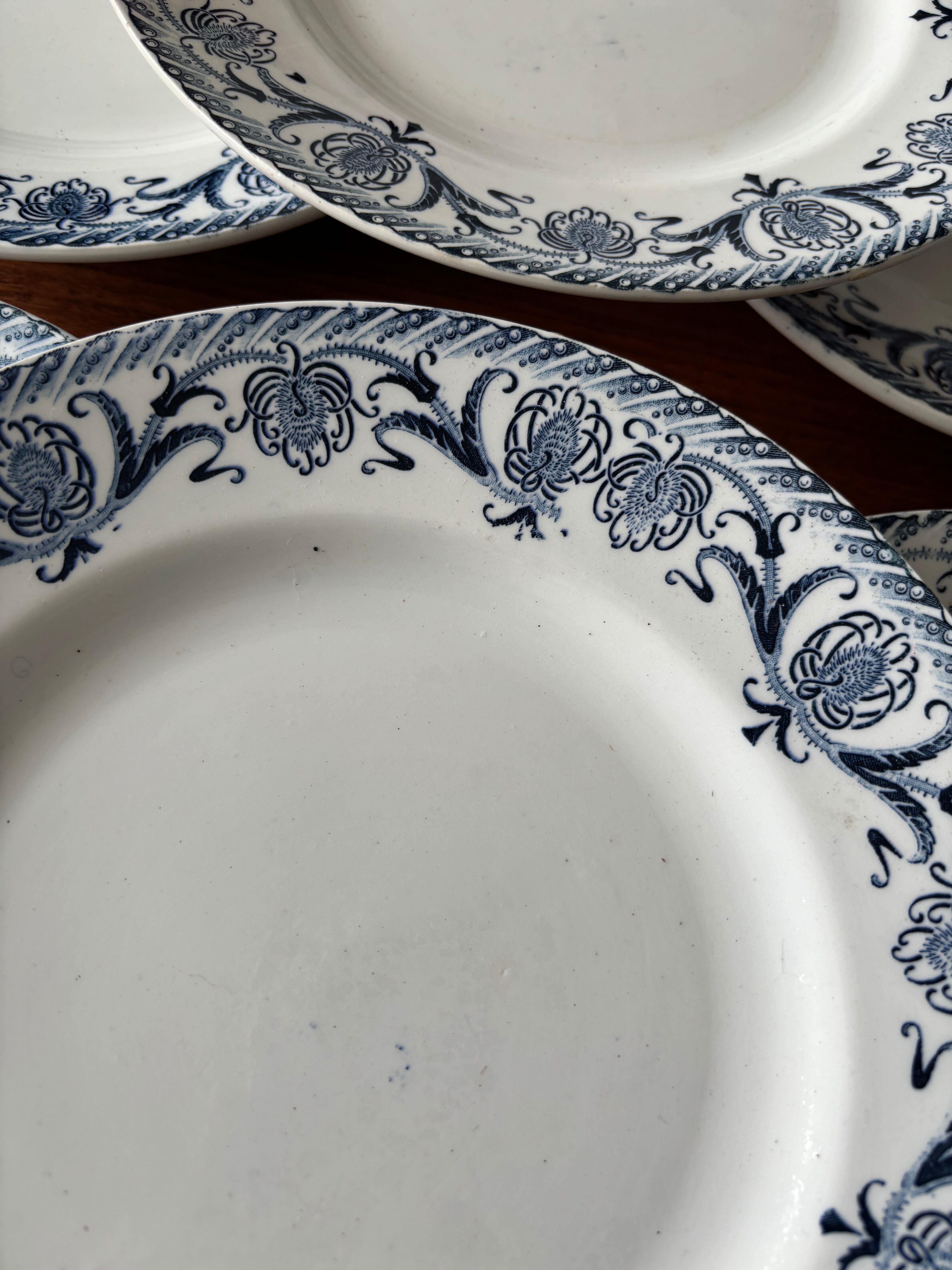 Set of 6 antique flat plates Moulin des Loups model Cardère |