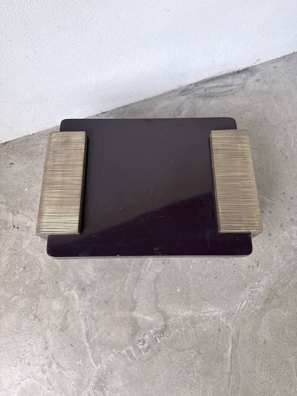 Art Deco coffee table in lacquer and brass